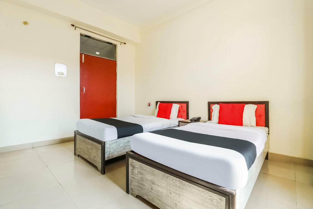 Capital O 60233 Brij Ki Rasoi Deluxe Hotel Lucknow Ngoại thất bức ảnh