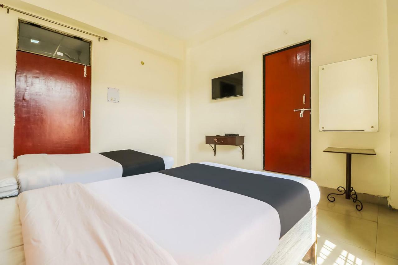 Capital O 60233 Brij Ki Rasoi Deluxe Hotel Lucknow Ngoại thất bức ảnh